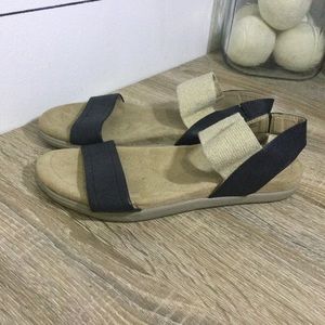 Axxiom Grace slingback‎ sandals womens Size 7